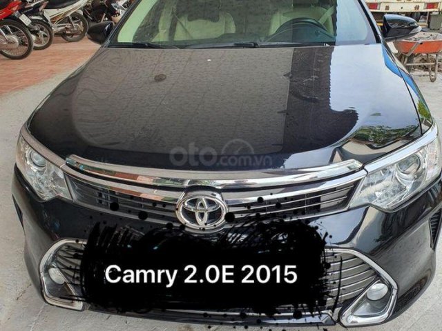 Bán nhanh với giá thấp chiếc Toyota Camry 2.0E sản xuất năm 20150