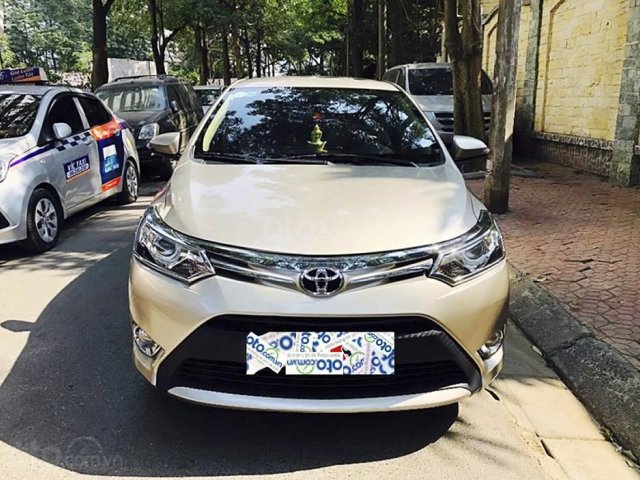 Bán Toyota Vios 1.5G đời 2018, màu vàng chính chủ0