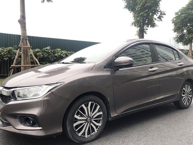 Cần bán lại xe Honda City 1.5AT sản xuất năm 2018, màu nâu 