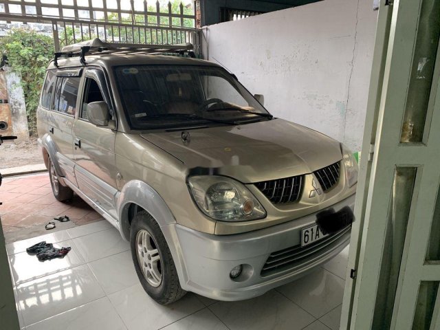 Cần bán gấp Mitsubishi Jolie sản xuất 2006 còn mới, giá tốt0