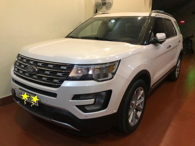 Cần bán gấp Ford Explorer sản xuất 2017, xe nhập