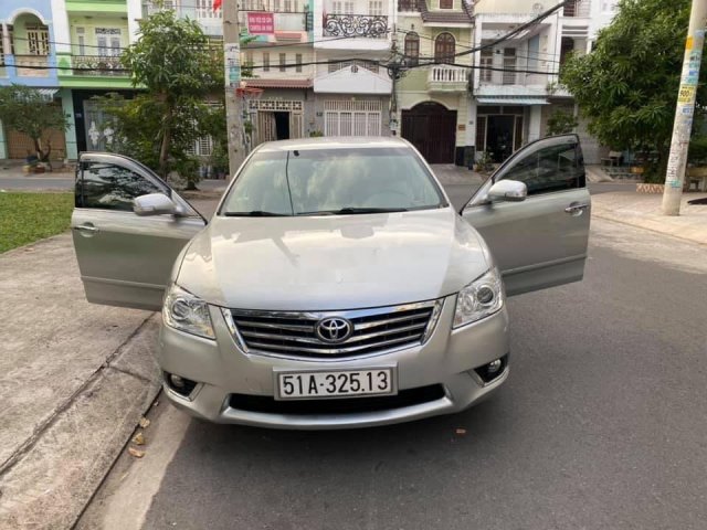 Cần bán Toyota Camry năm 2012 còn mới0