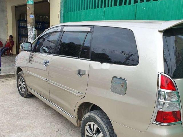 Xe Toyota Innova sản xuất 2014, nhập khẩu nguyên chiếc còn mới, giá chỉ 395 triệu