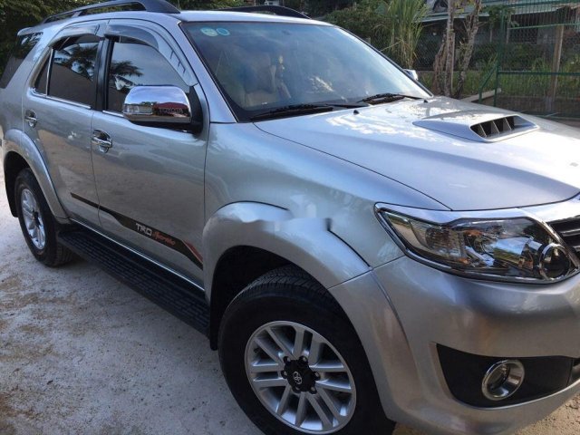 Cần bán lại xe Toyota Fortuner sản xuất 2012, giá thấp, động cơ ổn định 0