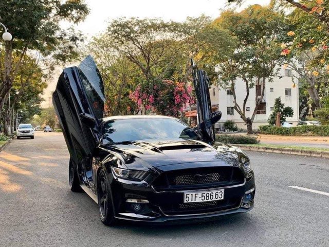 Cần bán Ford Mustang đời 2016, màu đen