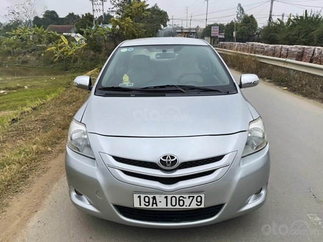 Cần bán xe Toyota Vios 1.5E năm 2008, màu bạc