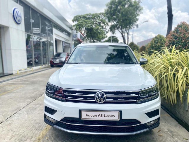 Cần bán xe Volkswagen Tiguan Luxury sản xuất năm 2019, nhập khẩu nguyên chiếc0