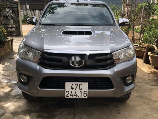 Bán ô tô Toyota Hilux sản xuất năm 2015, xe chính chủ con