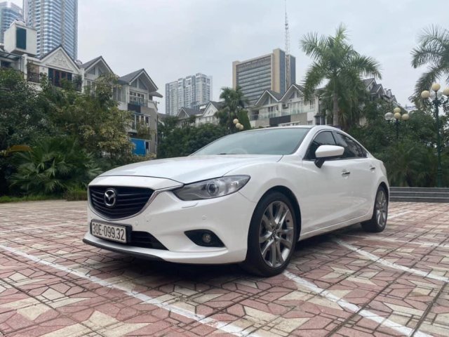 Bán Mazda 6 sản xuất năm 2013, màu trắng, xe chính chủ