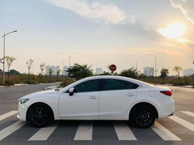 Bán gấp Mazda 6 sx 2016, màu trắng, biển HN0