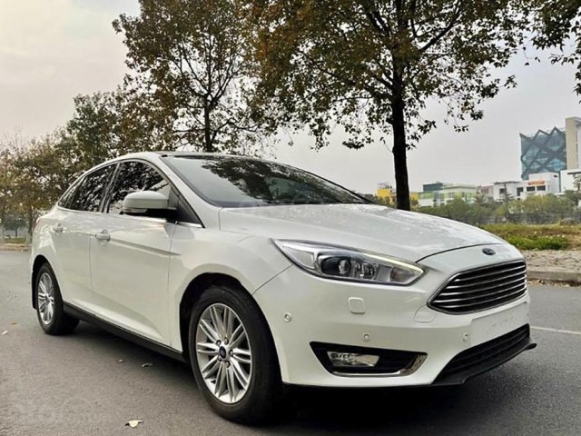 Bán Ford Focus 2018, màu trắng chính chủ, giá chỉ 640 triệu0