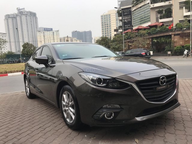 Bán gấp chiếc Mazda 3 1.5 AT sản xuất năm 2016