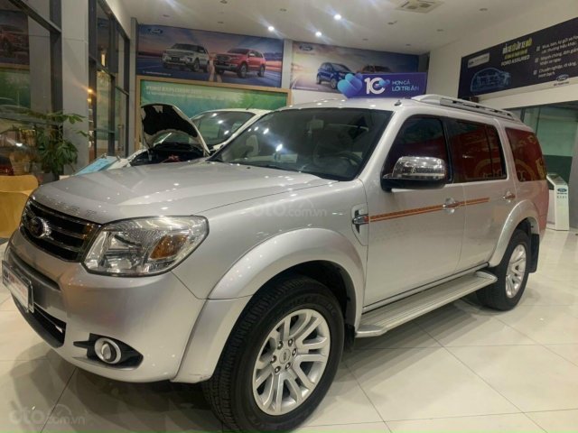 Cần bán xe Ford Everest năm 2013, màu kem (be) nhập khẩu giá 519 triệu đồng