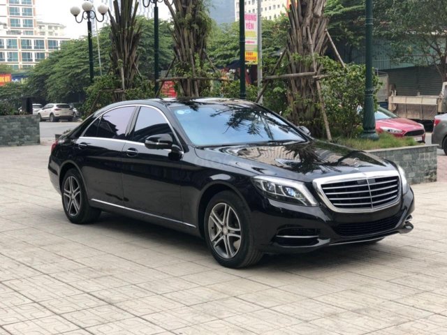 Mercedes S400 màu đen sản xuất 2017 con rất mới0