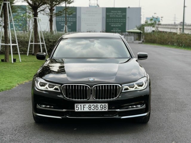 Bán BMW 730i mẫu mới, xe rất đẹp, full option nhiều tính năng hiện đại cam kết bao check hãng