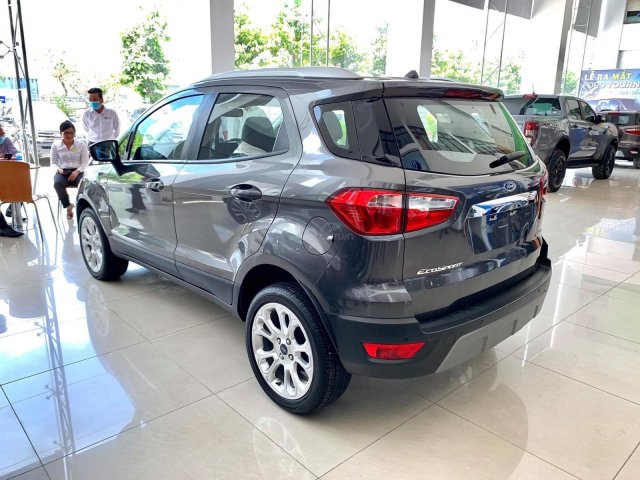 Ford Ecosport giao ngay, hỗ trợ trả trước 150tr0