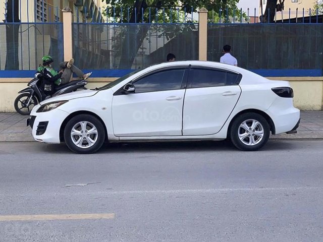 Bán Mazda 3 năm 2010, màu trắng, nhập khẩu nguyên chiếc còn mới, 330 triệu0