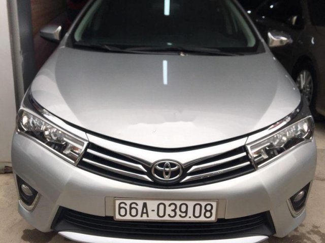 Bán xe Toyota Corolla Altis AT năm sản xuất 2016, giá 595tr