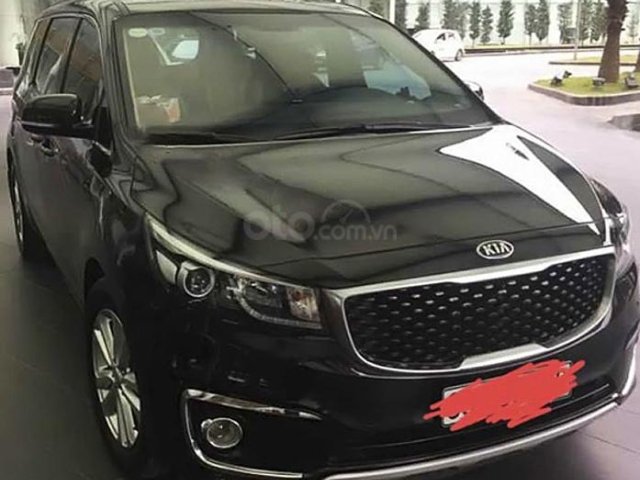 Cần bán xe Kia Sedona sản xuất năm 2016, màu đen 