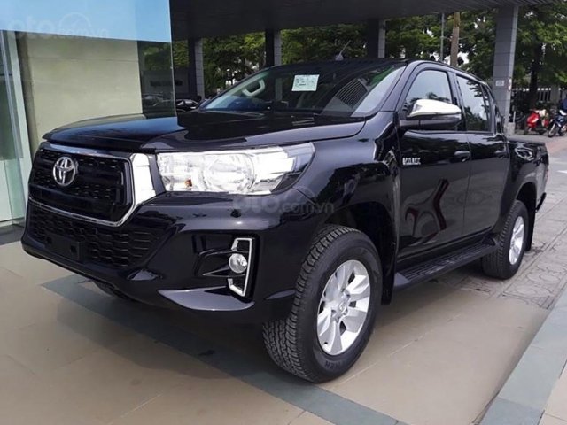 Bán ô tô Toyota Hilux đời 2021, màu đen, nhập khẩu