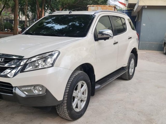 Bán Isuzu Mu-X máy dầu 3.0 số tự động, sản xuất 2016 nhập khẩu, màu trắng, biển thành phố