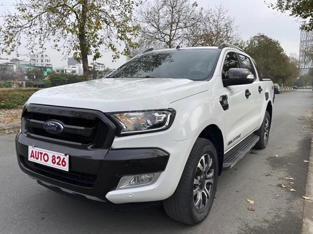 Cần bán gấp Ford Ranger Wildtrark 3.2AT sản xuất 2017, màu trắng0