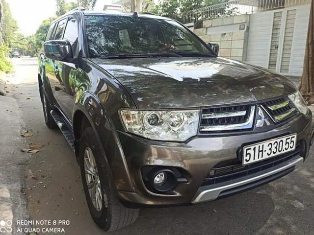 Xe Mitsubishi Pajero Sport 2017, màu nâu