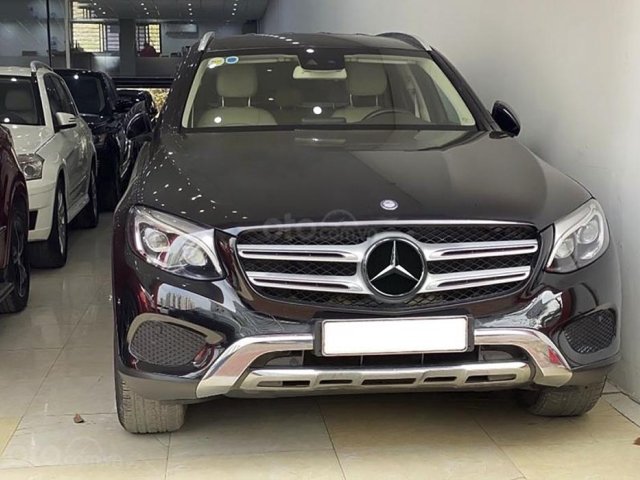 Bán ô tô Mercedes GLC 250 4Matic sản xuất năm 2016, màu đen