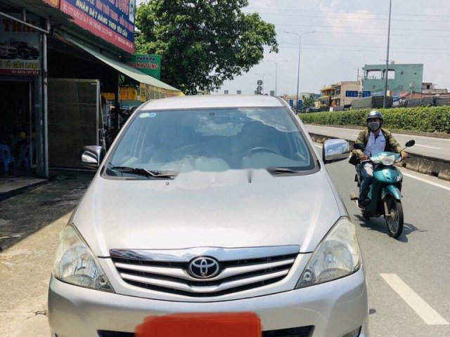 Bán Toyota Innova năm 2010, giá thấp, động cơ ổn định0