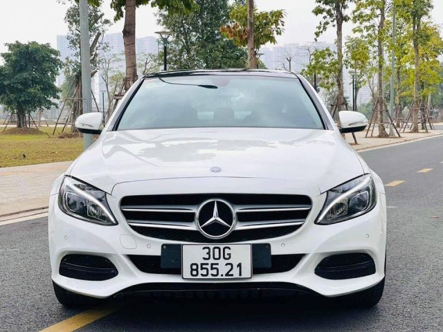 Bán Mercedes-Benz C200 model 2016, màu trắng, biển Hà Nội