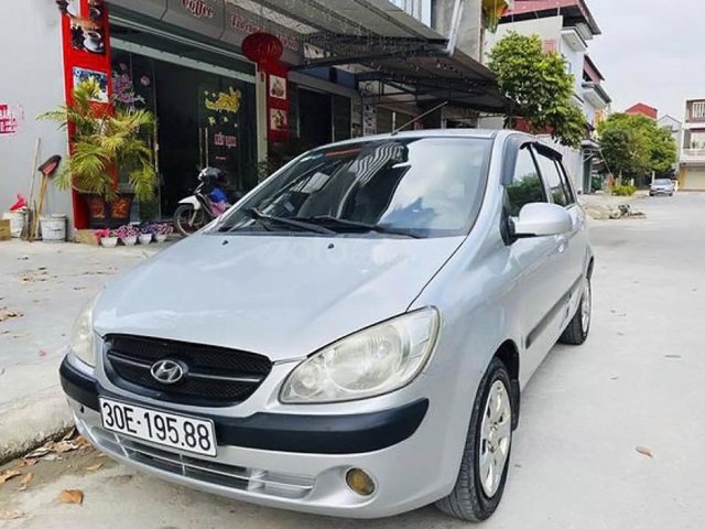 Bán ô tô Hyundai Getz 1.1 MT đời 2009, màu bạc, nhập khẩu 