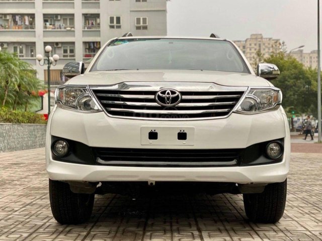 Bán Toyota Fortuner năm 2016, màu trắng cực mới, nhỉnh 700 triệu0