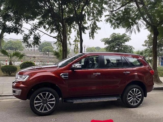 Bán ô tô Ford Everest 2.0 AT Titanium năm 2018, màu đỏ, nhập khẩu