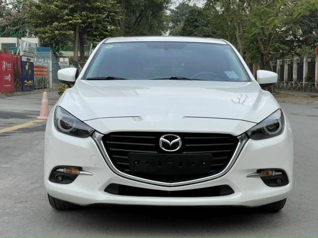Cần bán xe Mazda 3 sản xuất 2018, giá thấp0