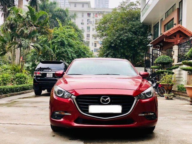 Cần bán gấp Mazda 3 Facelift sản xuất 2017, màu đỏ, giá 566tr