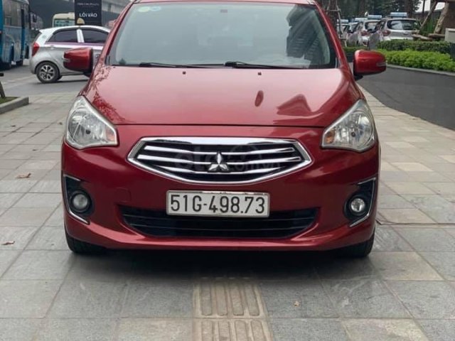 Cần bán xe Mitsubishi Attrage năm 2017, màu đỏ, giá cạnh tranh0