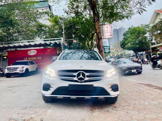 Bán ô tô Mercedes GLC300 AMG sản xuất 2017, màu trắng, độ full0