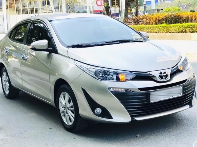 Cần bán Toyota Vios sản xuất năm 2019, màu vàng 