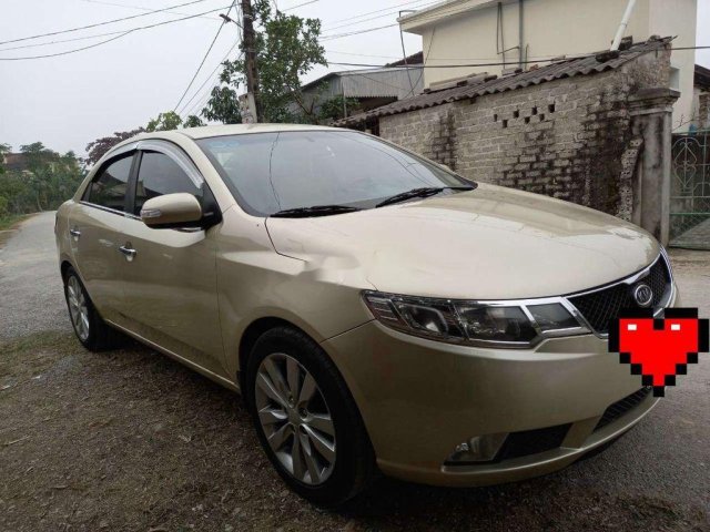 Cần bán gấp Kia Forte năm 2010, giá tốt, xe chính chủ0