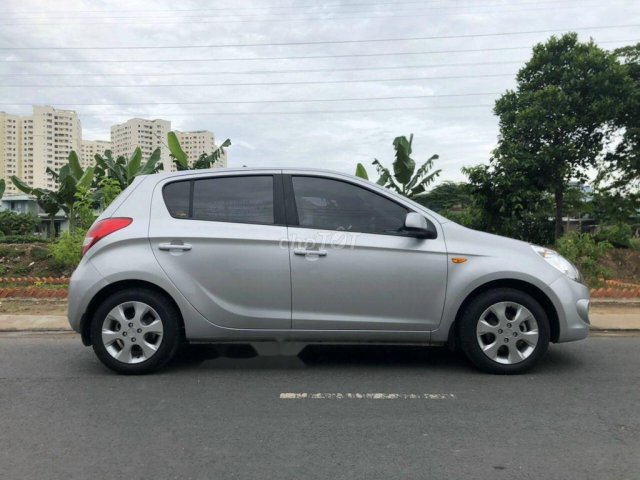 Cần bán Hyundai i20 sản xuất năm 2011 còn mới, 305tr