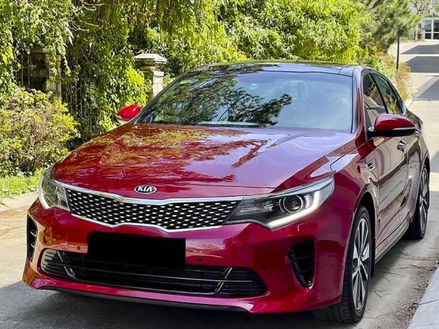 Cần bán gấp Kia Optima GTline đời 2016, màu đỏ0