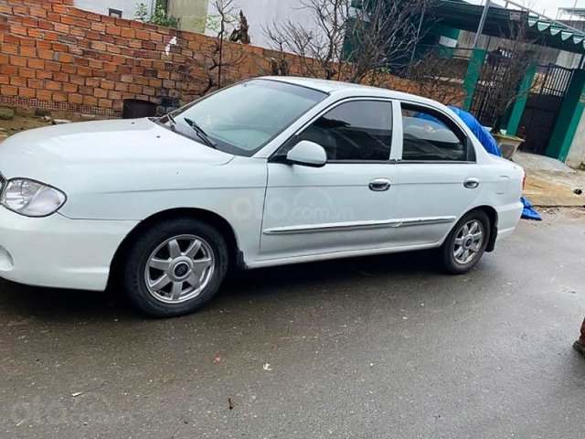 Bán Kia Spectra 1.6 MT năm sản xuất 2004, màu trắng ít sử dụng, giá tốt0