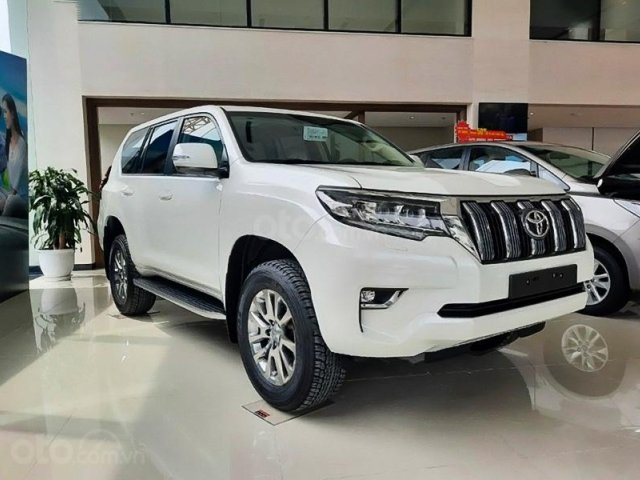 Cần bán Toyota Prado sản xuất 2021, màu trắng, xe nhập