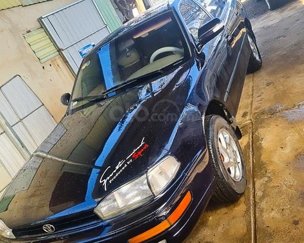 Cần bán gấp Toyota Camry năm 1993, màu đen, nhập khẩu