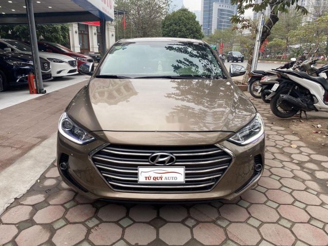 Cần bán lại xe Hyundai Elantra 2.0AT sản xuất năm 2016, 558 triệu