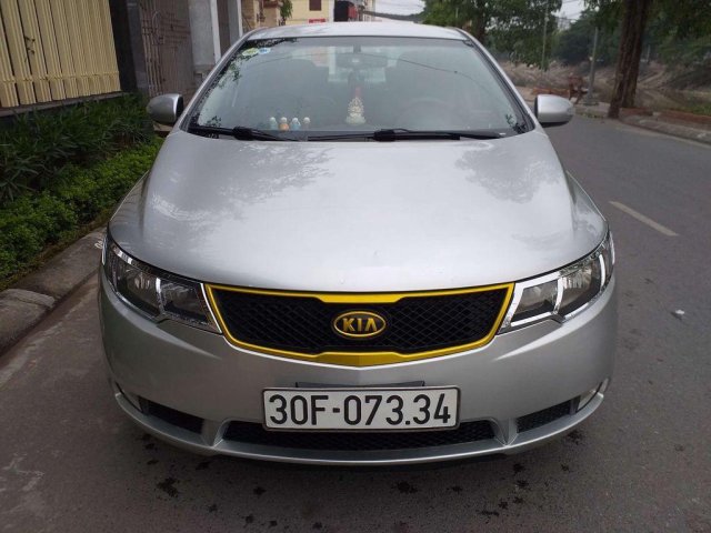 Cần bán Kia Forte 2 sản xuất 2010, giá mềm