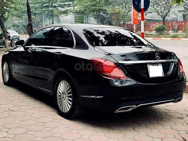 Bán Mercedes C250 sản xuất 2015, màu đen, giá ưu đãi0