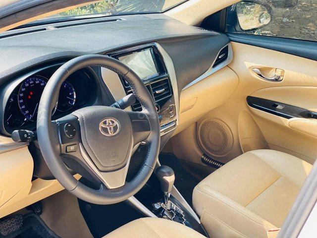 Cần bán Toyota Vios 1.5G đời 2019, màu trắng, chỉ trả 30% là có xe ngay