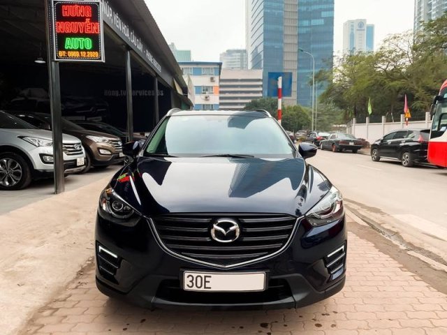 Cần bán Mazda 5 sản xuất năm 2017, màu đen chính chủ, giá tốt0