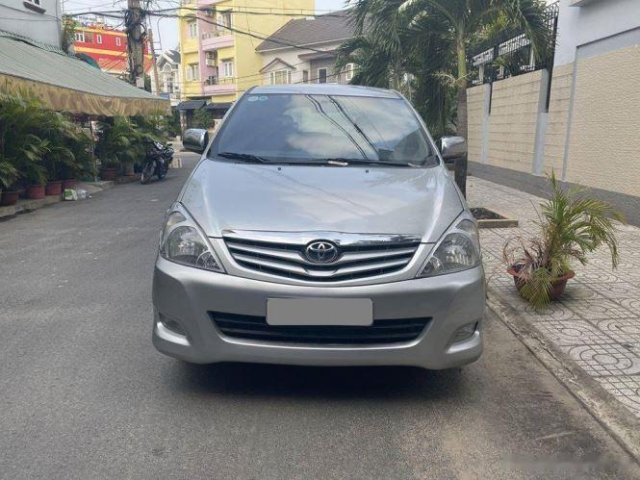 Cần bán gấp Toyota Innova G sản xuất 2012, màu bạc chính chủ, 343tr